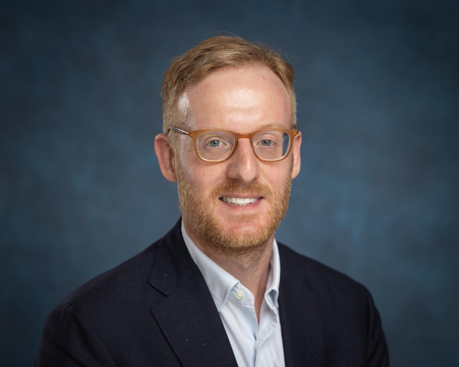 Headshot John Farr.jpg